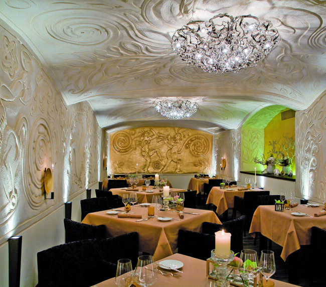 EC_GM_Restaurant_RGB_Low_SAR_02